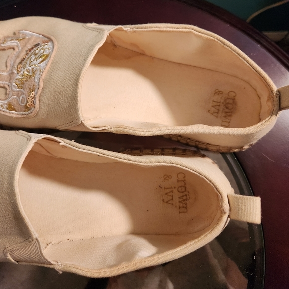 CROWN & IVY size  elephant-theme flat-heel loafers canvas. See note below. - Picture 3 of 7